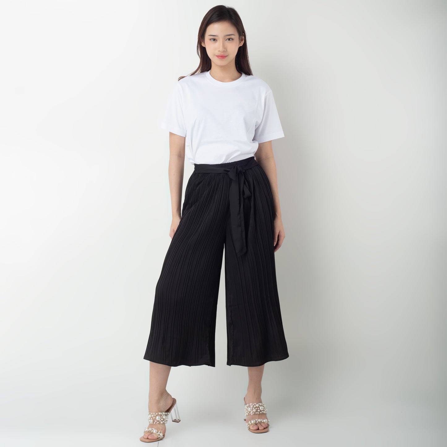 Benhill Celana Wanita "Yoana" Pants Pleated Cullotes Pinggang Karet Dengan Tali Pinggang Black 276-39290