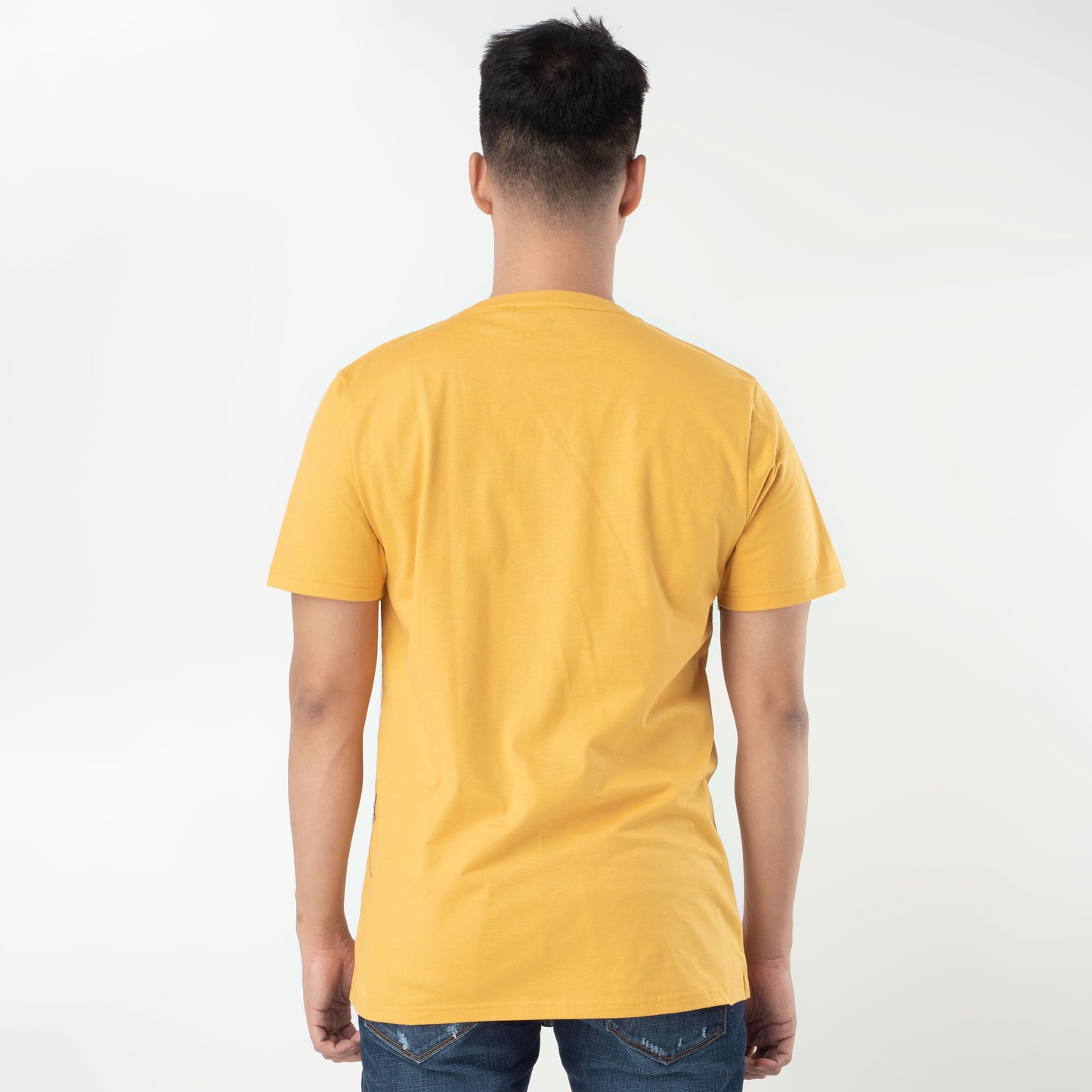 Benhill Kaos Grafis Katun 30s Combed Lengan Pendek Mustard 323-35968